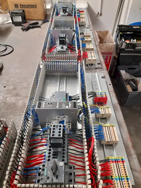 Automatizare self-service – proiect în lucru Baia Mare