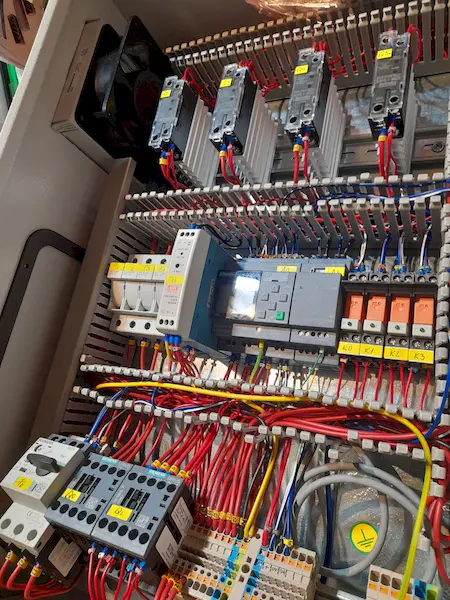 Tablou automatizare cuptor polimerizare – automatizări Baia Mare